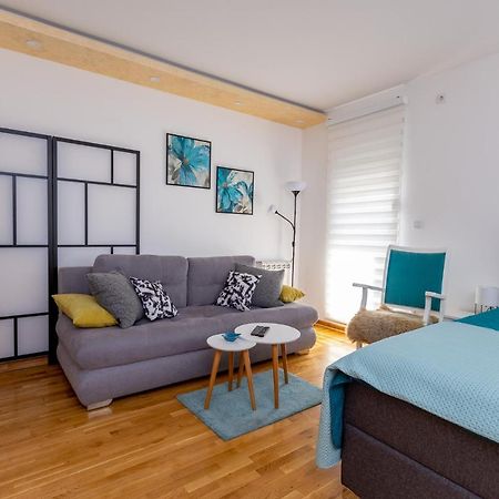 Apartment Self Check In 00-24 Mm Belgrado Exterior foto
